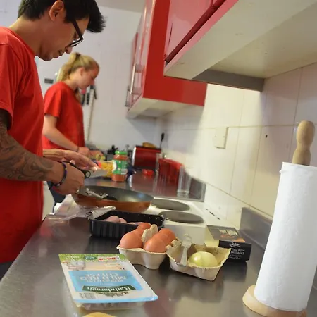 The Connemara - Sleepzone Hostel *